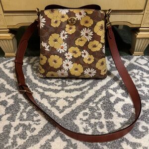 Coach Willow bucket crossbody purse